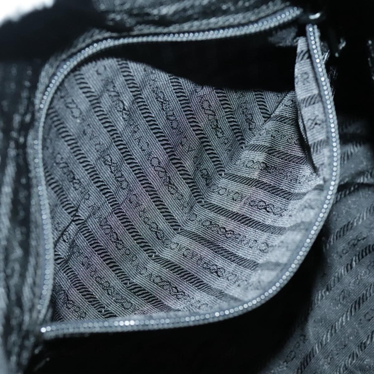 Prada Prada Zip Tote Quilted Tessuto Size ONE SIZE - 23 Thumbnail
