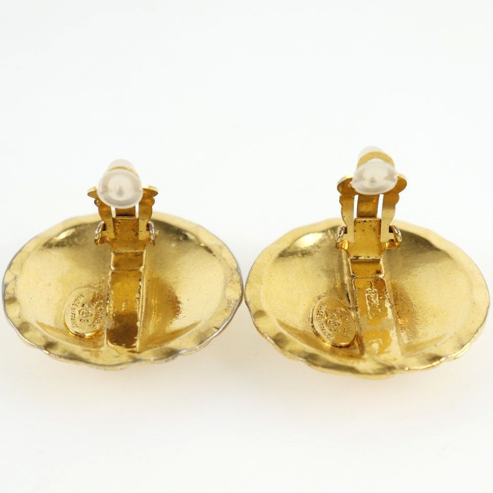 Chanel Chanel Vintage Round CC Clip-On Earrings Metal Size ONE SIZE - 3 Thumbnail