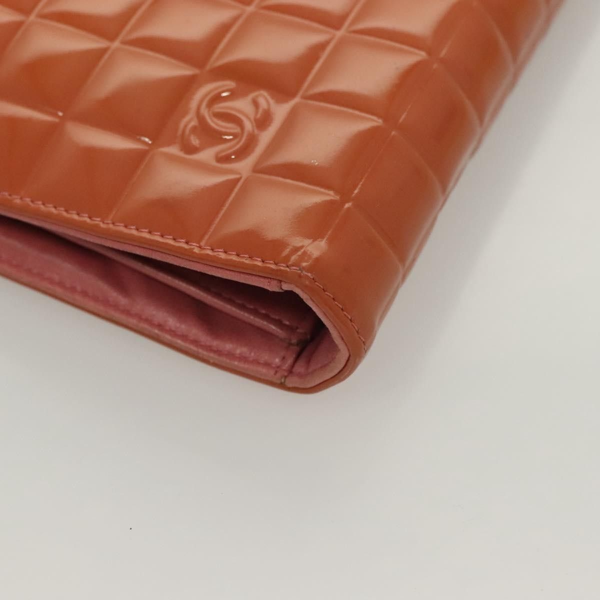 Chanel Chanel Chocolate Bar Clutch Quilted Patent Size ONE SIZE - 9 Thumbnail