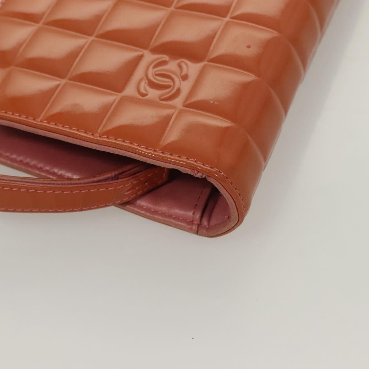 Chanel Chanel Chocolate Bar Clutch Quilted Patent Size ONE SIZE - 12 Thumbnail
