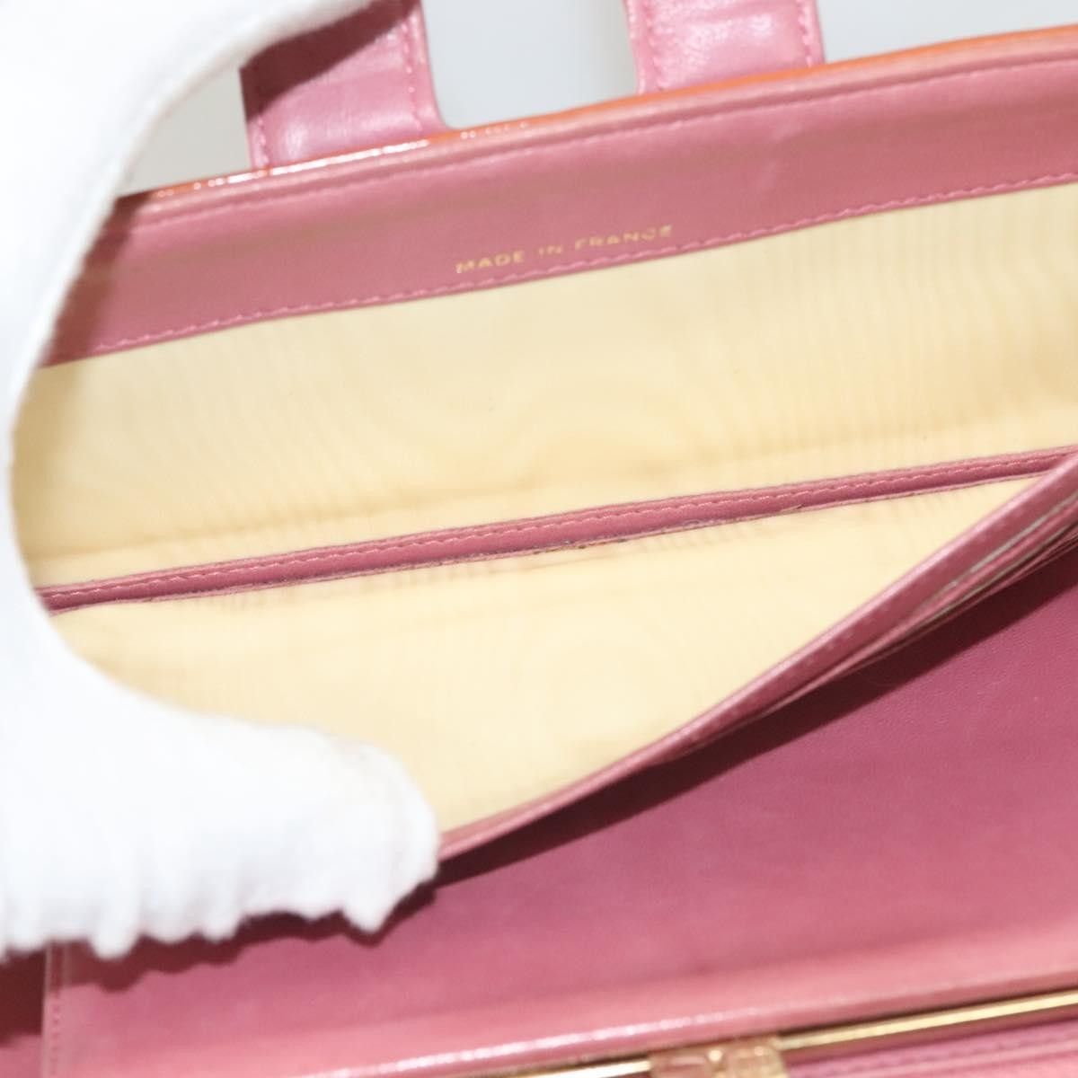 Chanel Chanel Chocolate Bar Clutch Quilted Patent Size ONE SIZE - 7 Thumbnail