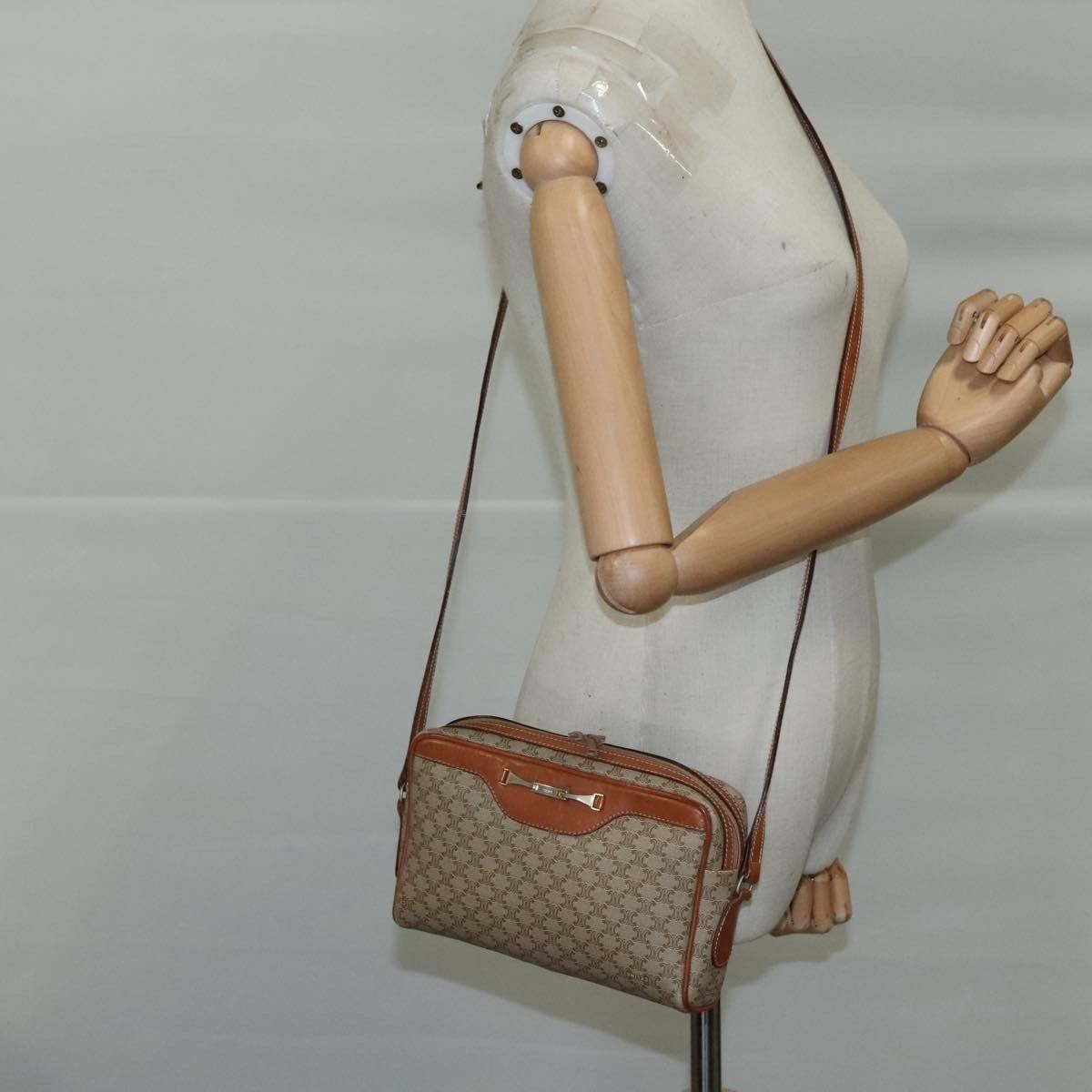 Celine Celine Macadam Shoulder Bag Leather Size ONE SIZE - 22 Thumbnail