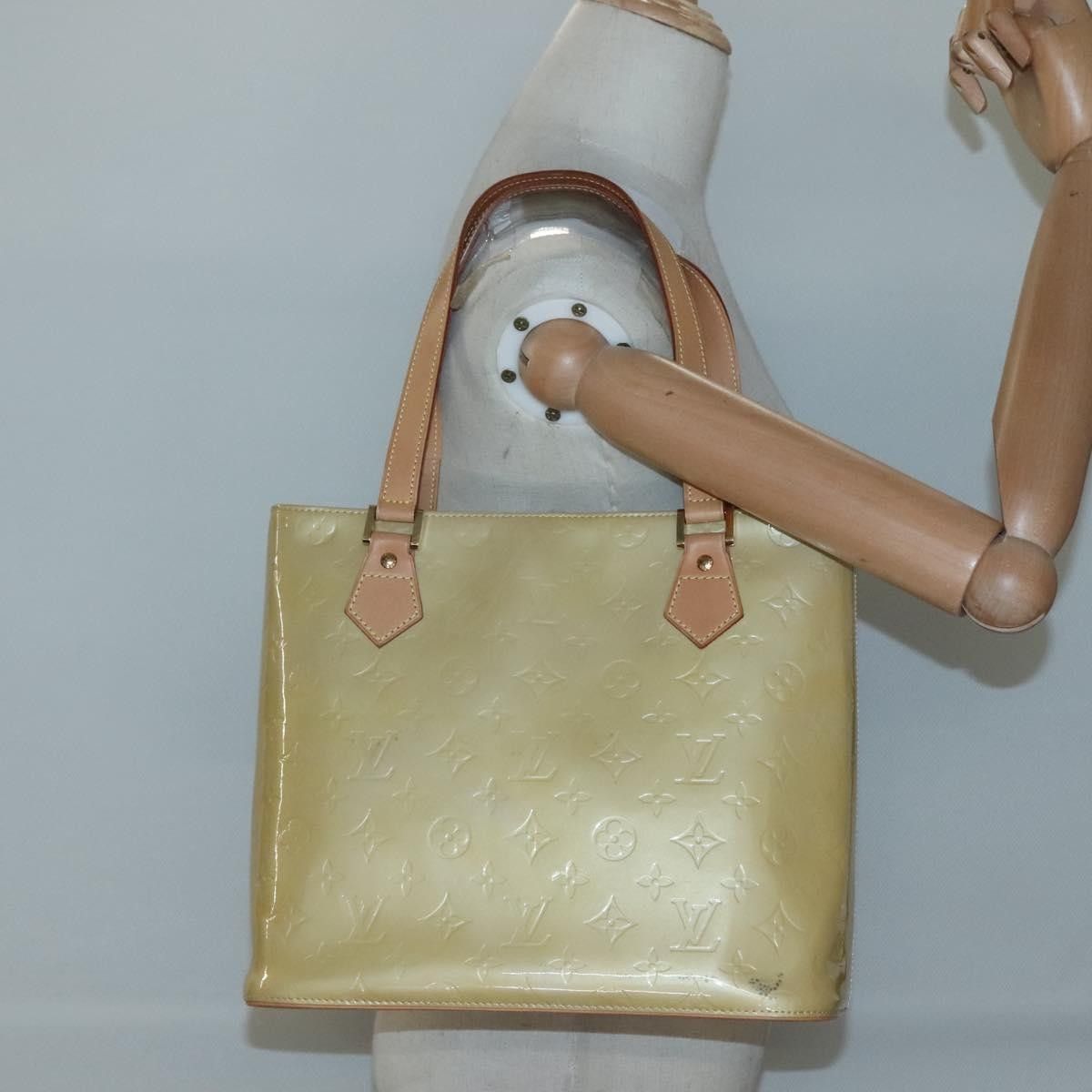Louis Vuitton Louis Vuitton Houston Handbag Monogram Vernis Size ONE SIZE - 14 Thumbnail
