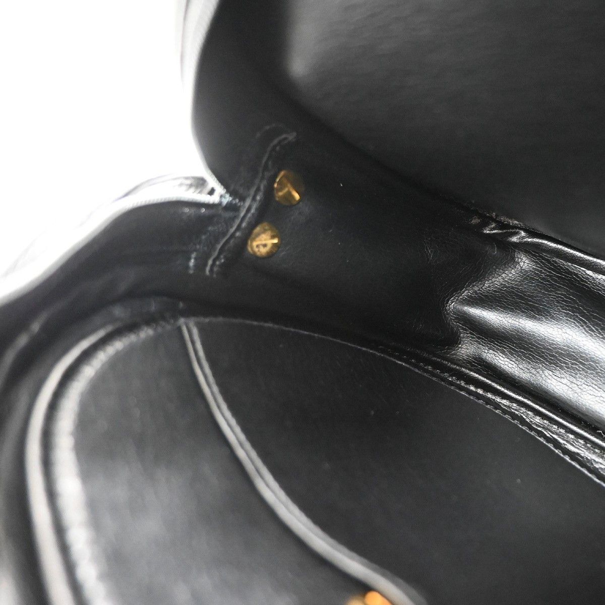 Dior Christian Dior Vintage CD Logo Shoulder Bag Leather Size ONE SIZE - 11 Thumbnail