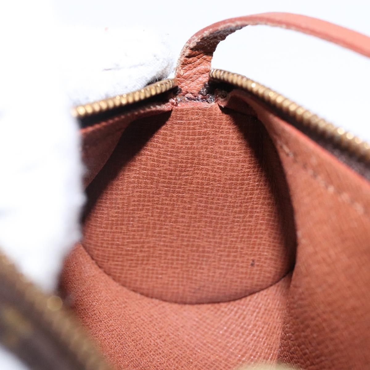 Louis Vuitton Louis Vuitton Papillon Pochette Monogram Canvas Size ONE SIZE - 18 Thumbnail