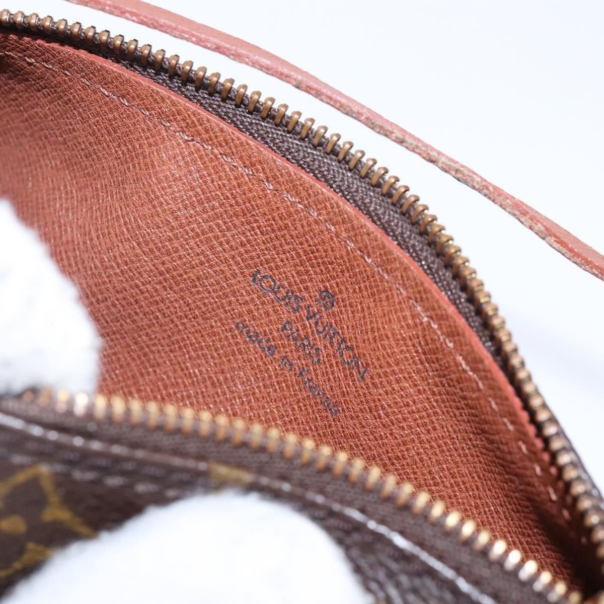 Louis Vuitton Louis Vuitton Papillon Pochette Monogram Canvas Size ONE SIZE - 6 Thumbnail