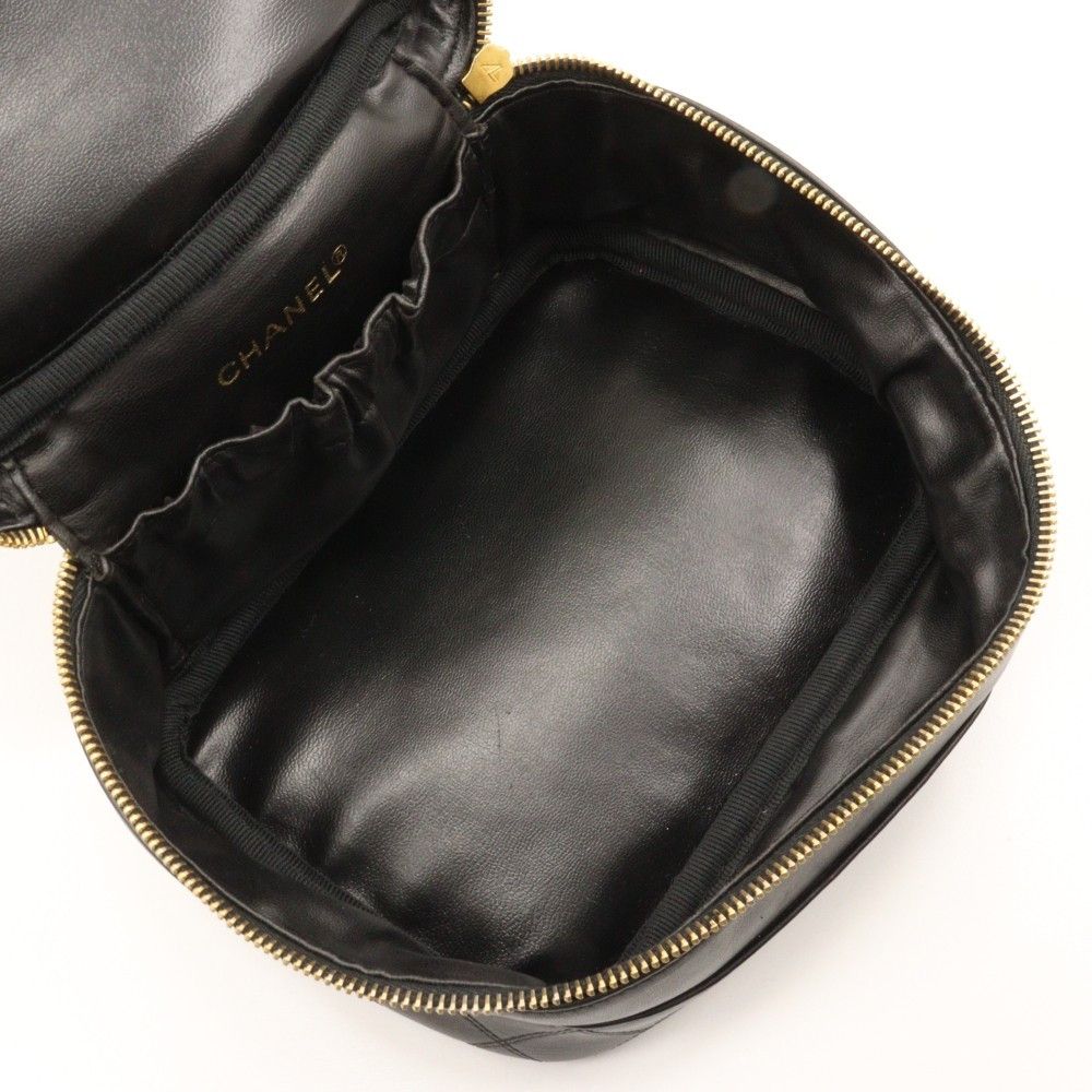 Chanel Chanel Vintage Cosmetic Case Lambskin Size ONE SIZE - 3 Thumbnail