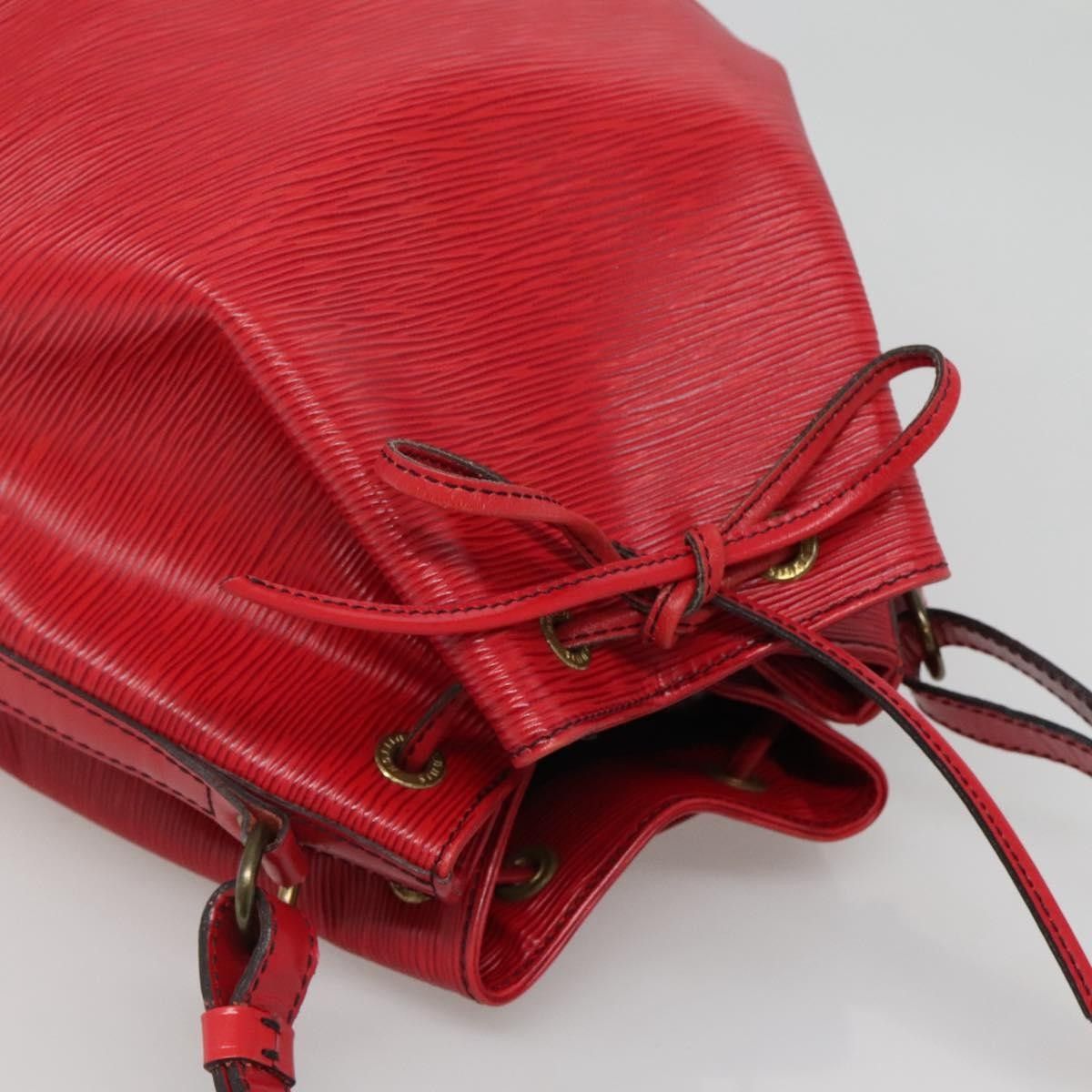 Louis Vuitton Louis Vuitton Bicolor Petit Noe Handbag Epi Leather Size ONE SIZE - 19 Thumbnail