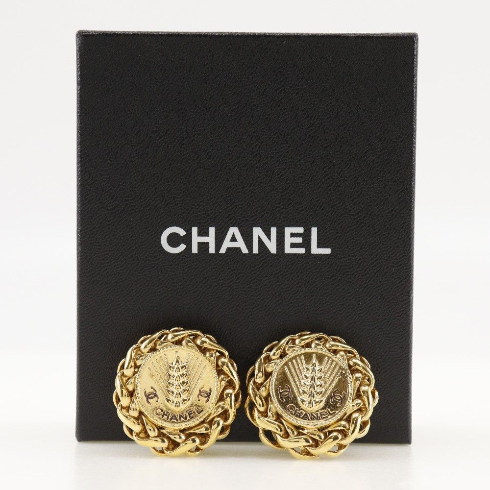 Chanel Chanel Vintage Round CC Clip-On Earrings Metal Size ONE SIZE - 8 Thumbnail
