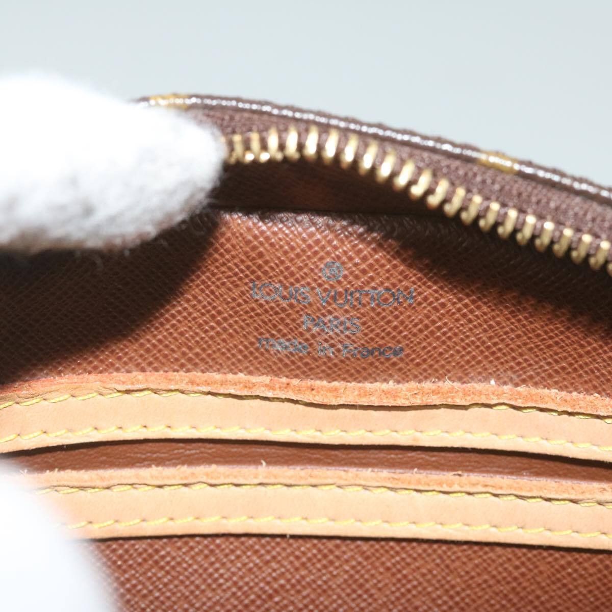Louis Vuitton Louis Vuitton Blois Handbag Monogram Canvas Size ONE SIZE - 6 Thumbnail