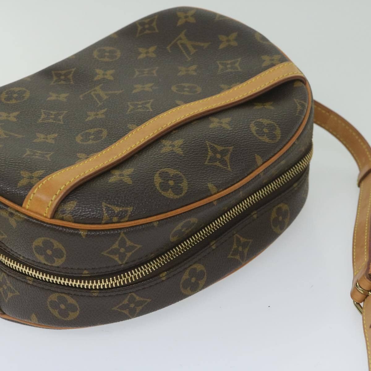 Louis Vuitton Louis Vuitton Blois Handbag Monogram Canvas Size ONE SIZE - 17 Thumbnail