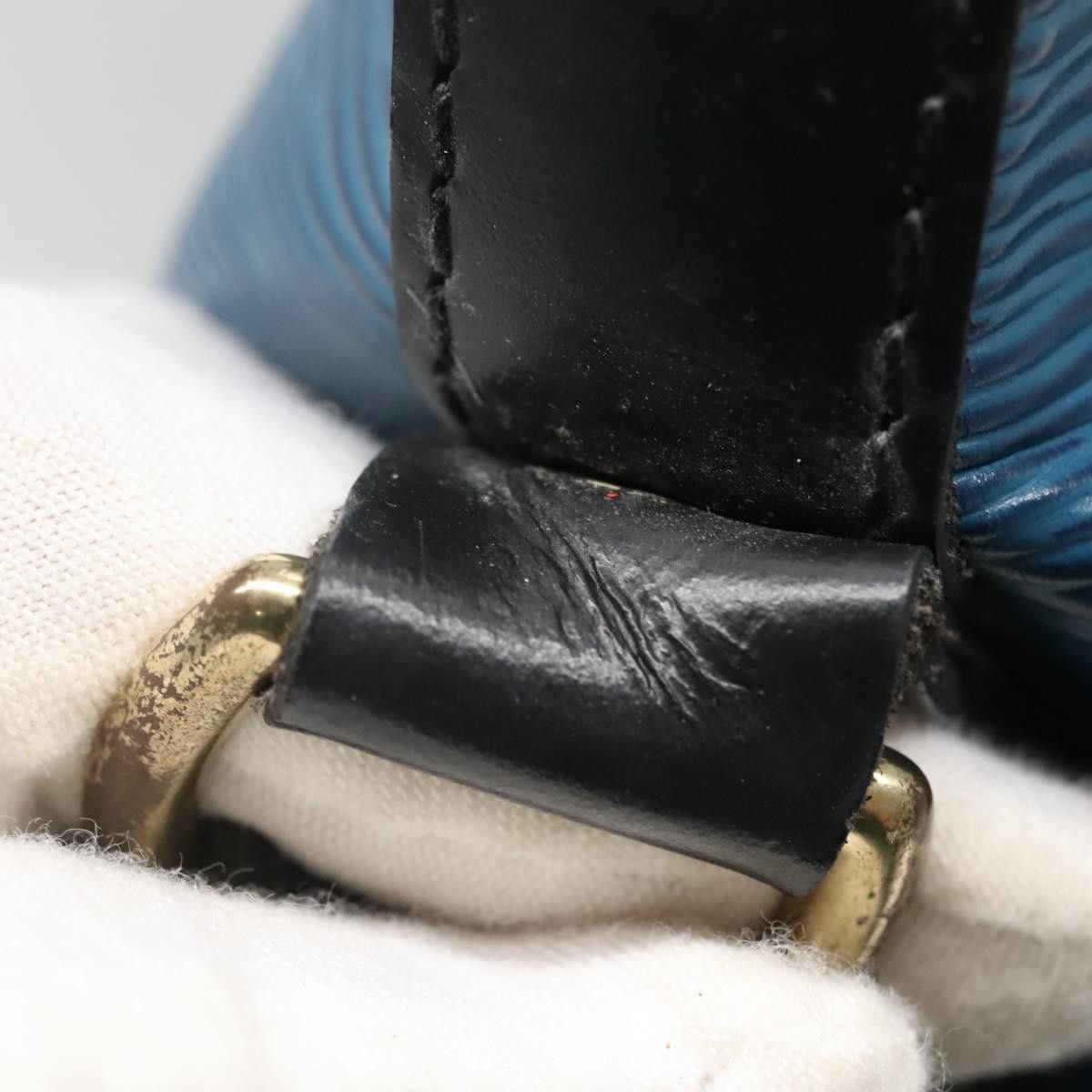 Louis Vuitton Louis Vuitton Petit Noe Handbag Epi Leather Size ONE SIZE - 7 Thumbnail