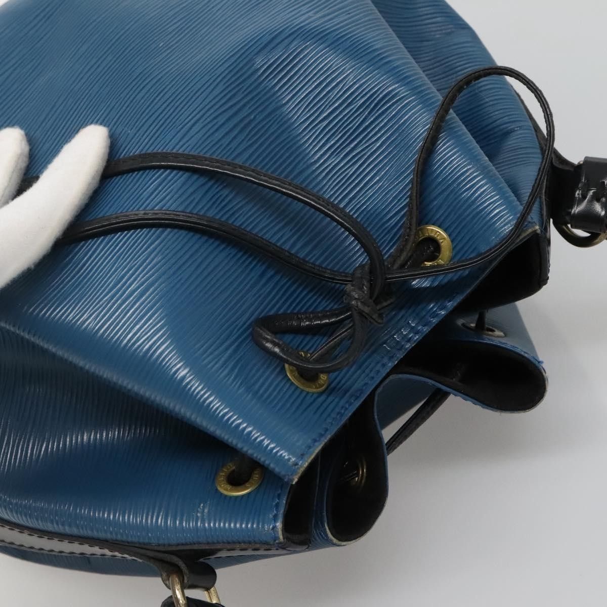 Louis Vuitton Louis Vuitton Petit Noe Handbag Epi Leather Size ONE SIZE - 15 Thumbnail