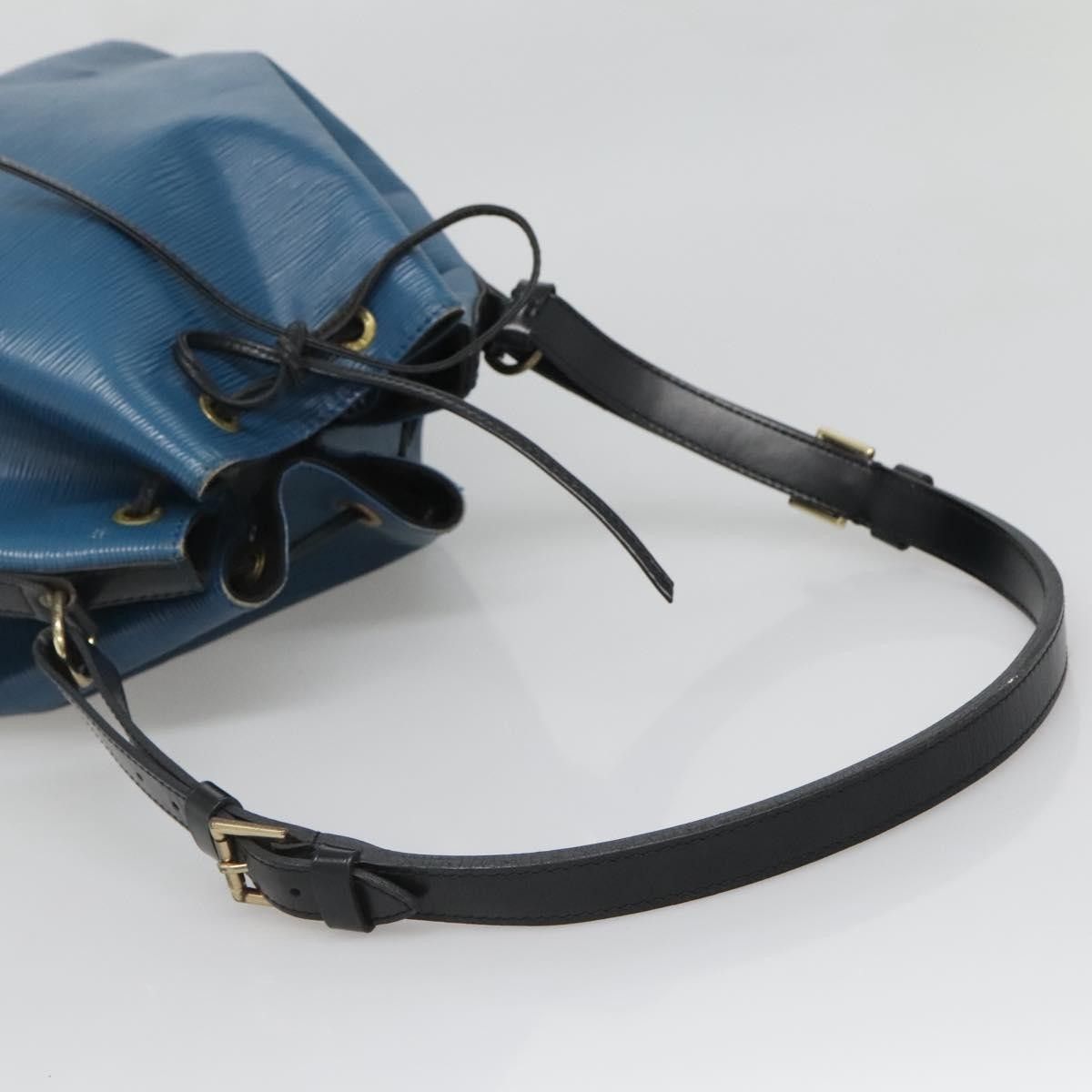 Louis Vuitton Louis Vuitton Petit Noe Handbag Epi Leather Size ONE SIZE - 8 Thumbnail