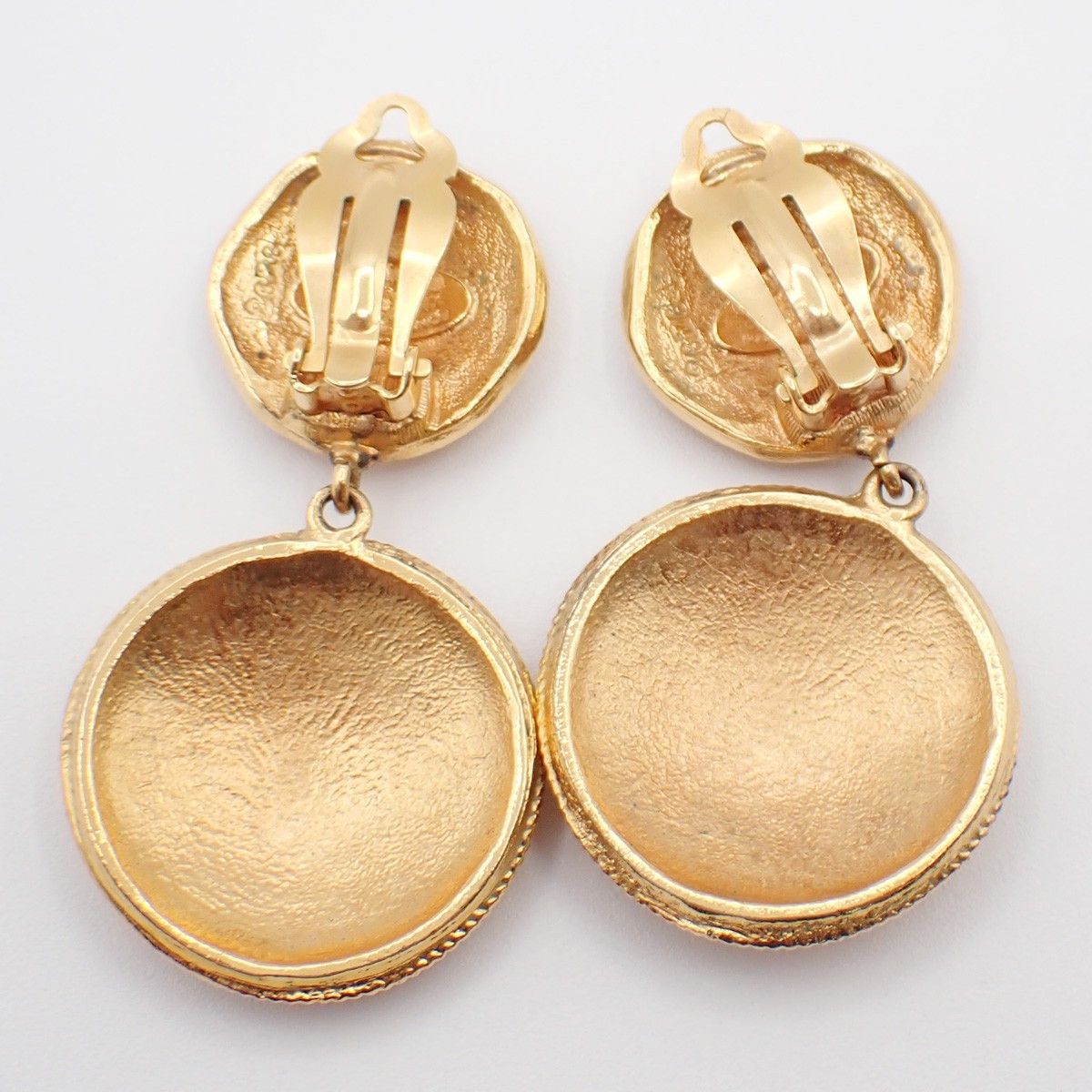Chanel Chanel CC Lion Head Drop Earrings Metal Size ONE SIZE - 2 Thumbnail