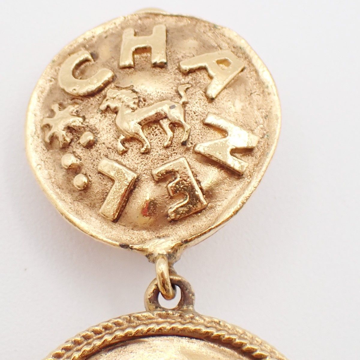 Chanel Chanel CC Lion Head Drop Earrings Metal Size ONE SIZE - 12 Thumbnail
