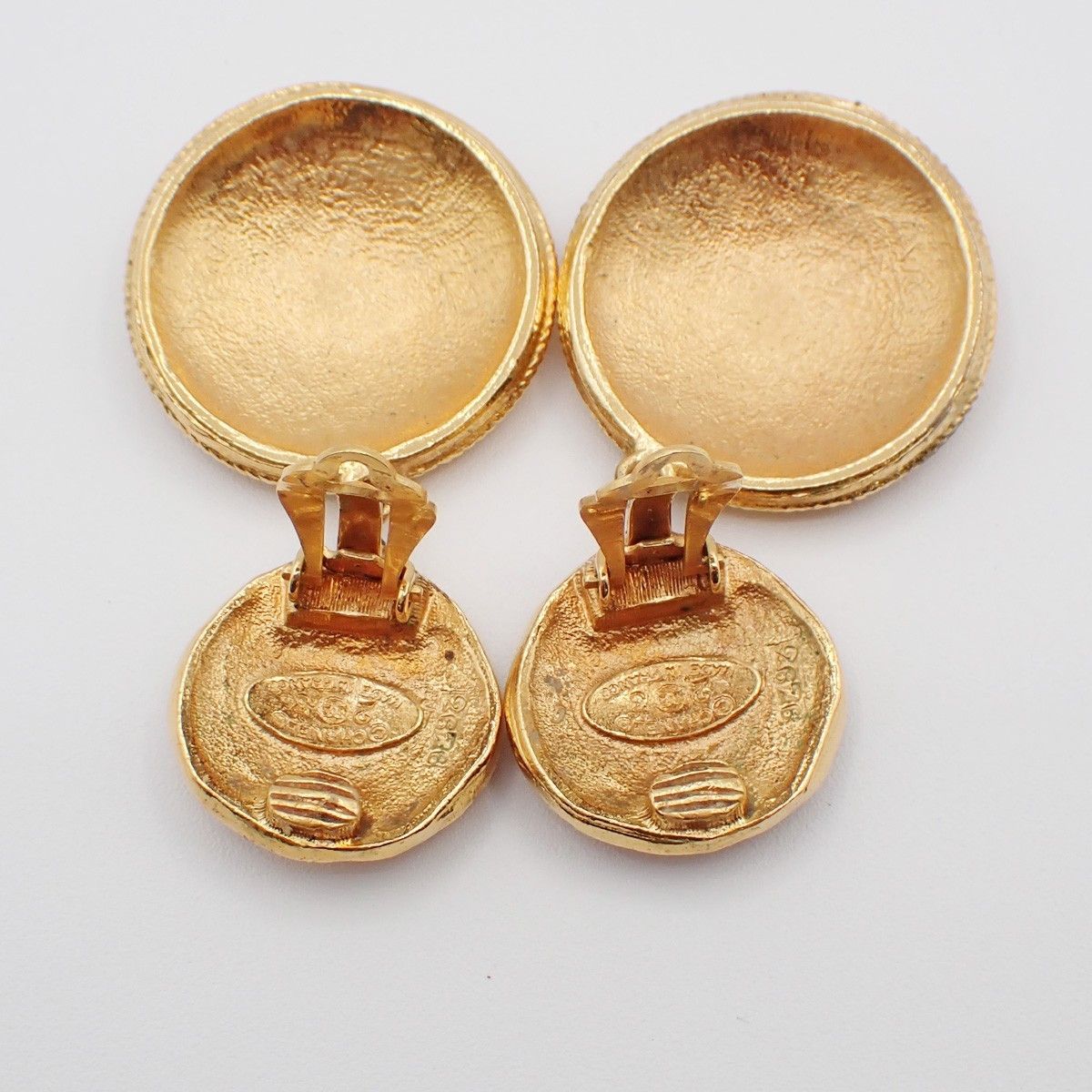 Chanel Chanel CC Lion Head Drop Earrings Metal Size ONE SIZE - 11 Thumbnail