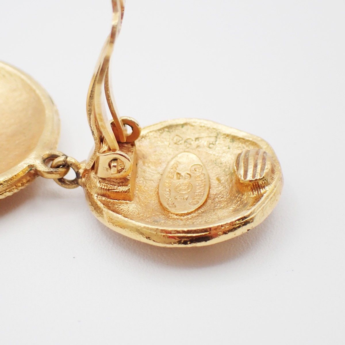 Chanel Chanel CC Lion Head Drop Earrings Metal Size ONE SIZE - 10 Thumbnail