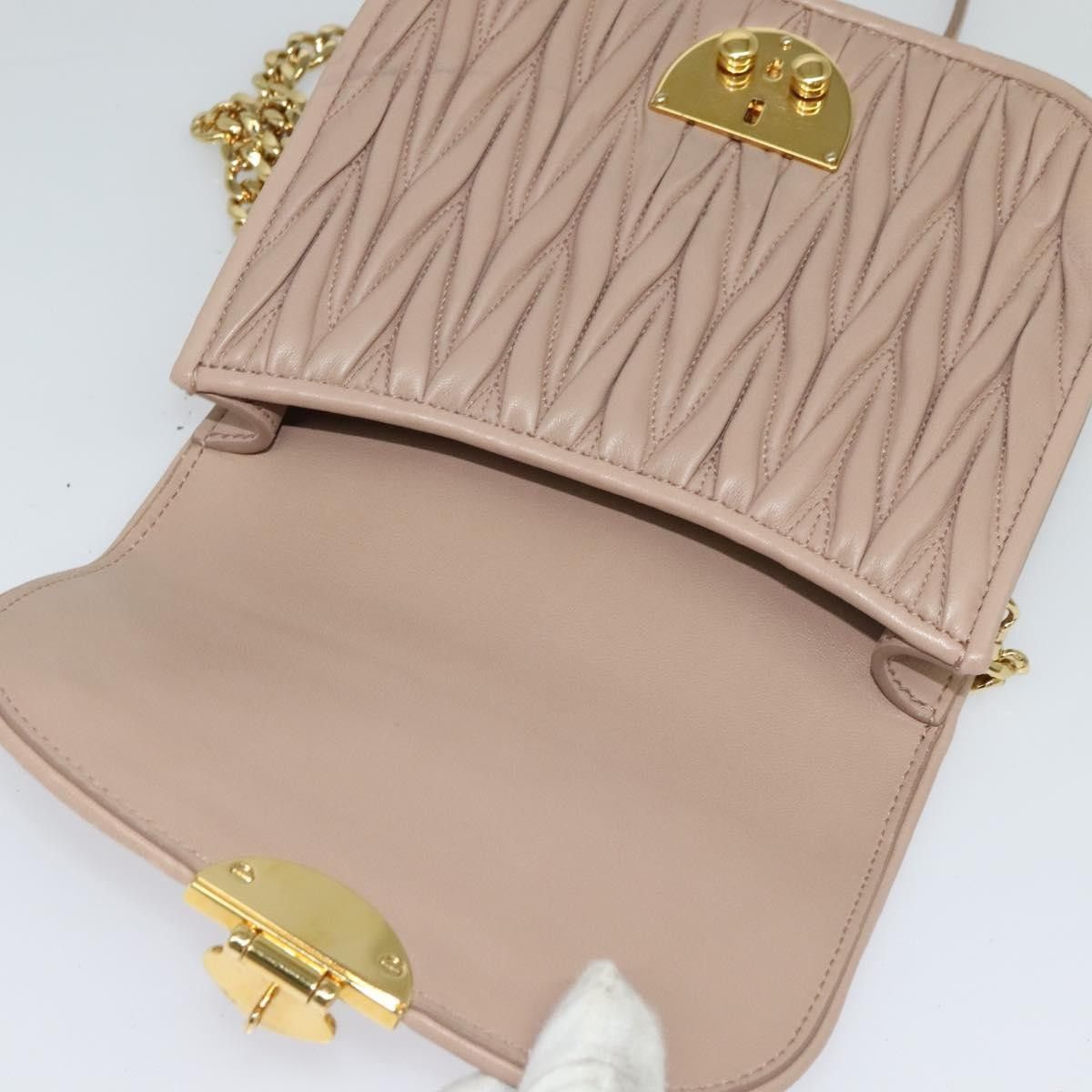 Miu Miu Miu Miu Chain Flap Crossbody Bag Matelasse Leather Size ONE SIZE - 23 Thumbnail