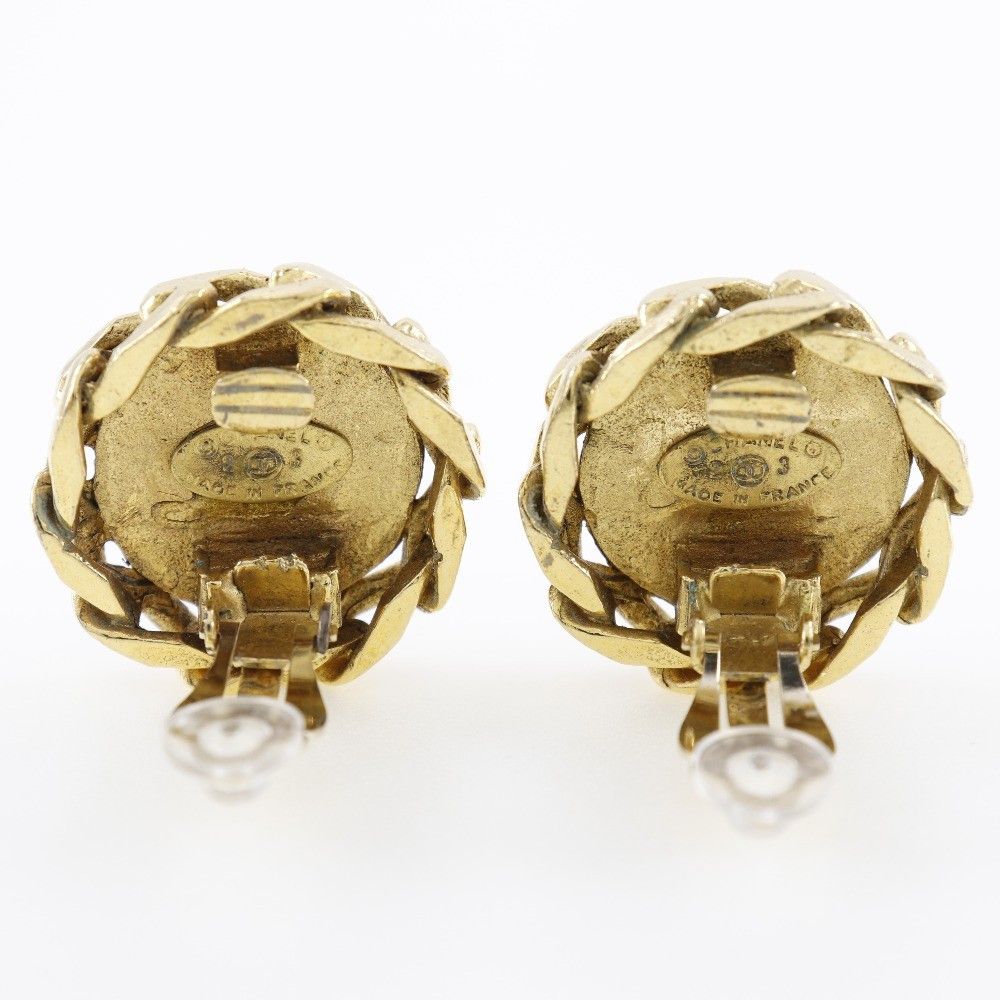 Chanel Chanel Vintage Round CC Clip-On Earring Metal Size ONE SIZE - 3 Thumbnail