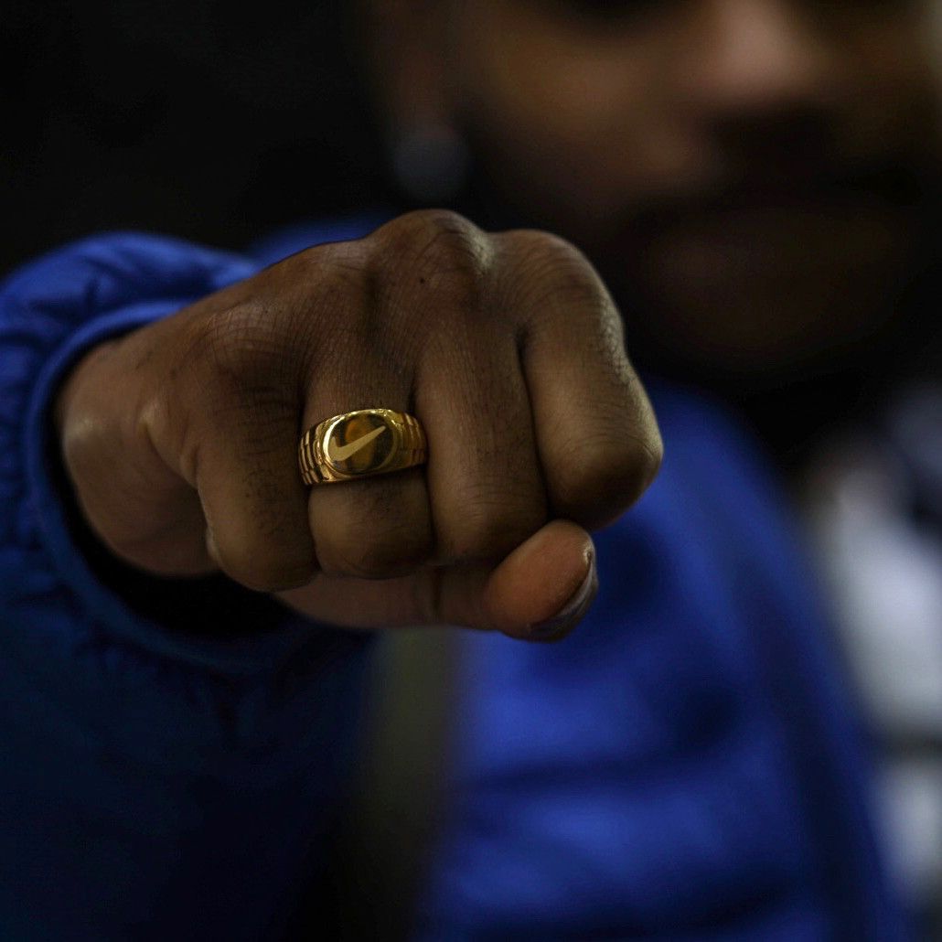 Nike 18k gold ring clearance