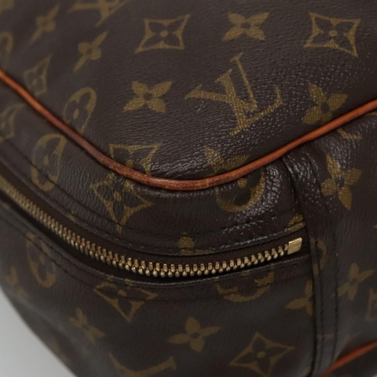 Louis Vuitton Louis Vuitton Excursion Handbag Monogram Canvas Size ONE SIZE - 11 Thumbnail
