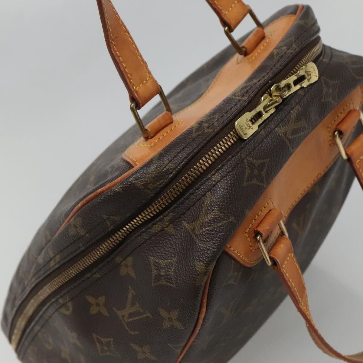 Louis Vuitton Louis Vuitton Excursion Handbag Monogram Canvas Size ONE SIZE - 17 Thumbnail
