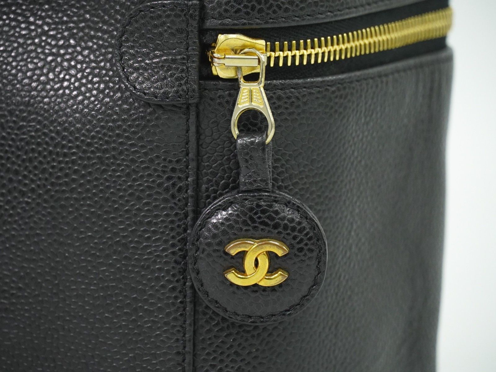 Chanel Chanel Vintage Timeless Cosmetic Case Caviar Size ONE SIZE - 11 Thumbnail