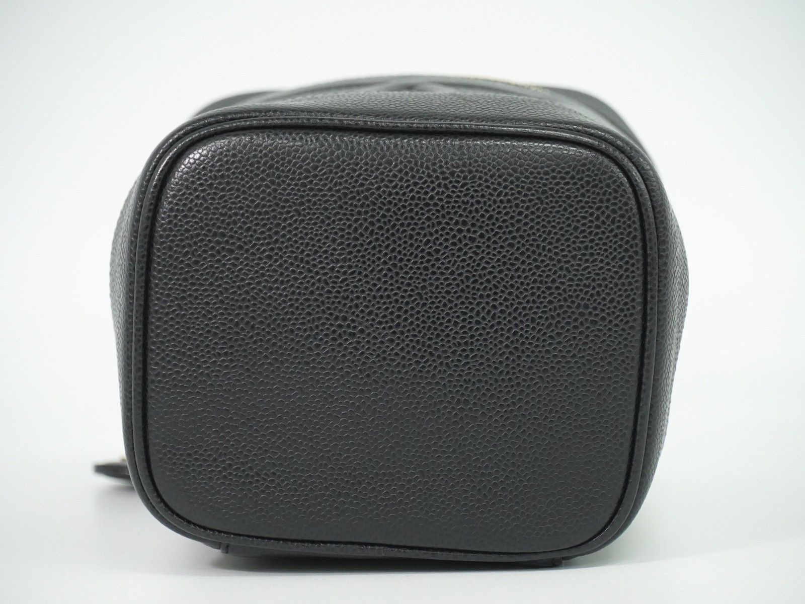 Chanel Chanel Vintage Timeless Cosmetic Case Caviar Size ONE SIZE - 13 Thumbnail