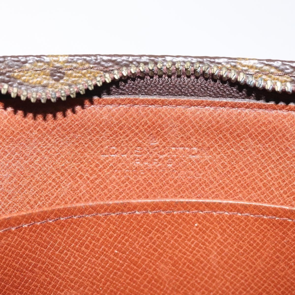 Louis Vuitton Louis Vuitton Toiletry Pouch Monogram Canvas Size ONE SIZE - 6 Thumbnail
