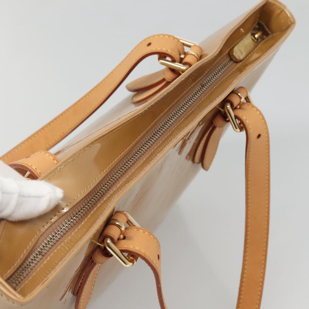 Louis Vuitton Louis Vuitton Brentwood Handbag Monogram Vernis Size ONE SIZE - 16 Thumbnail