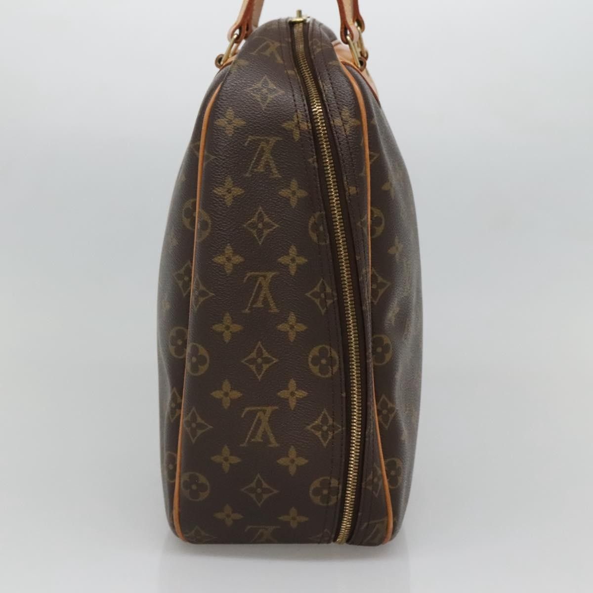 Louis Vuitton Louis Vuitton Excursion Handbag Monogram Canvas Size ONE SIZE - 3 Thumbnail