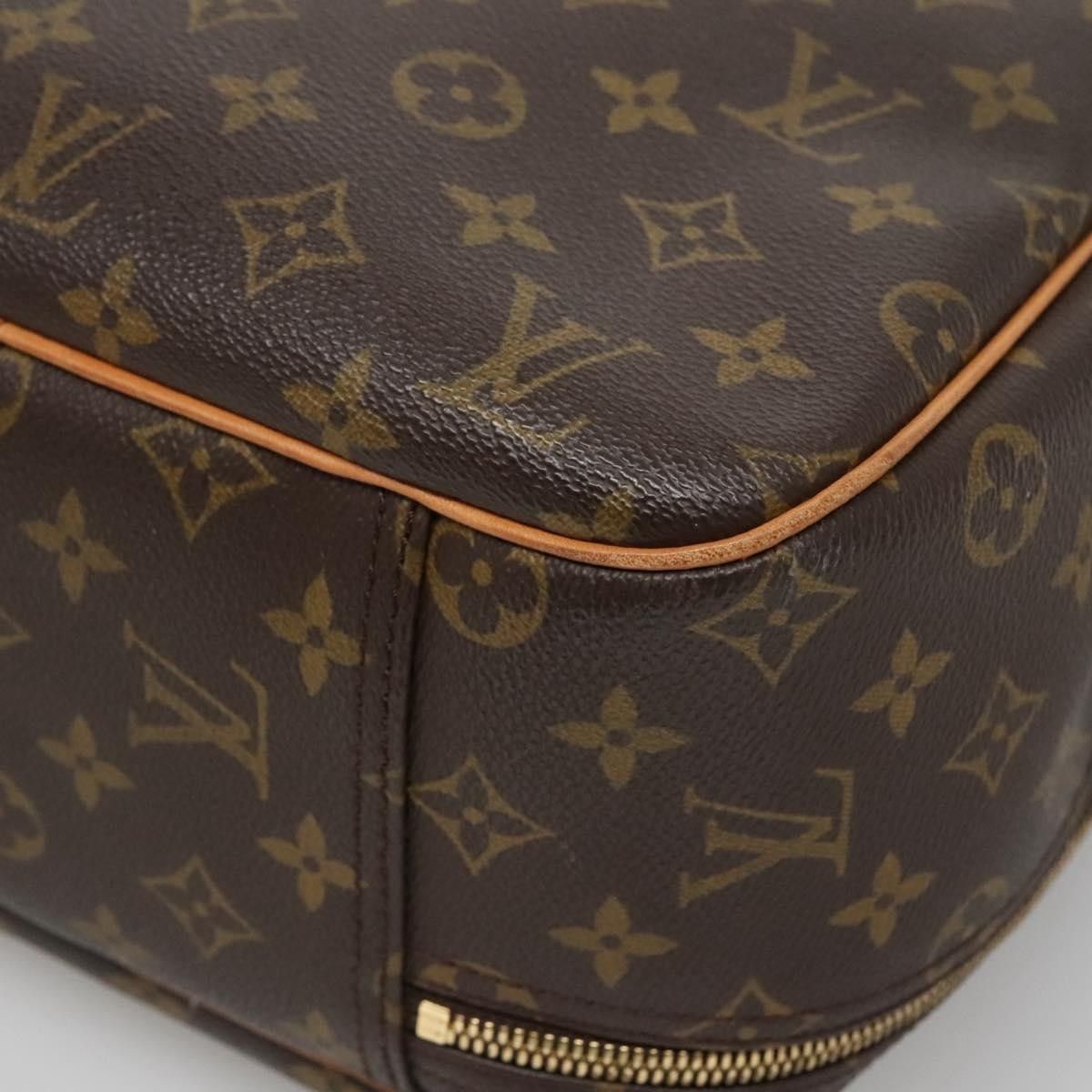 Louis Vuitton Louis Vuitton Excursion Handbag Monogram Canvas Size ONE SIZE - 11 Thumbnail