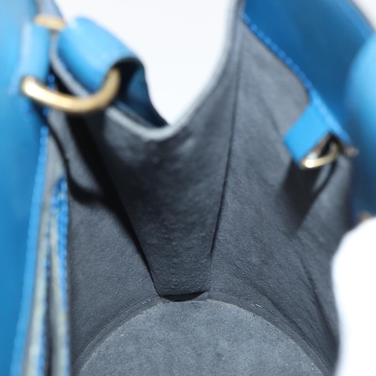 Louis Vuitton Louis Vuitton Cluny Shoulder Bag Epi Leather Size ONE SIZE - 22 Thumbnail