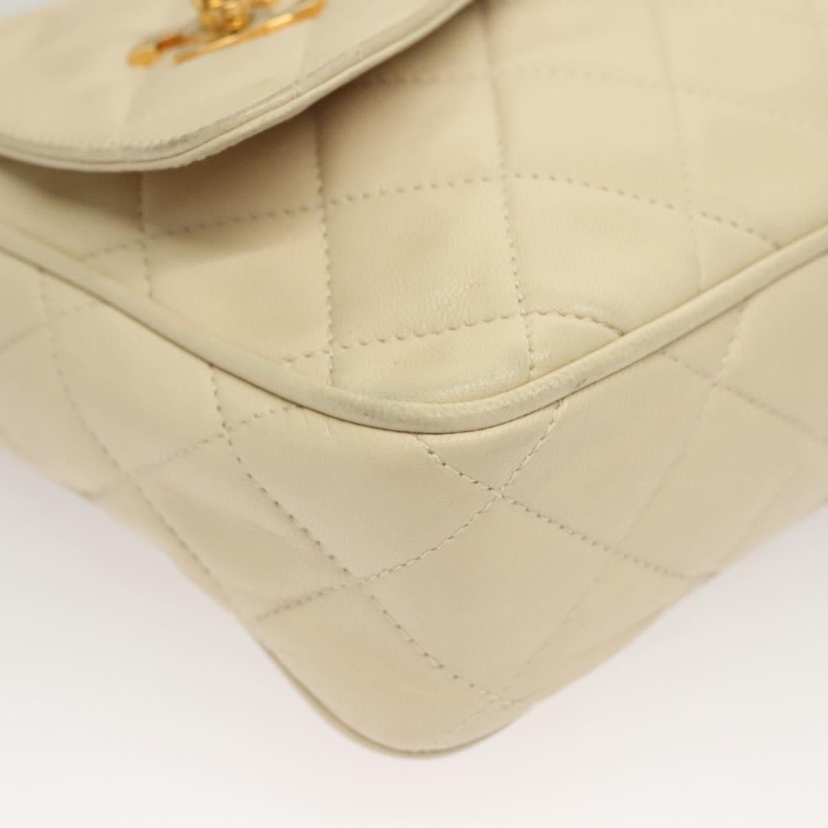 Chanel Chanel Vintage Front Pocket Camera Bag Quilted Lambskin Size ONE SIZE - 10 Thumbnail