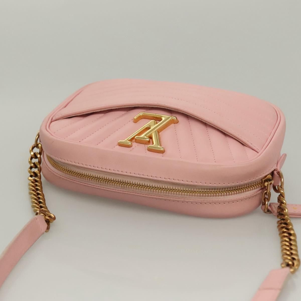 Louis Vuitton Louis Vuitton New Wave Camera Bag Quilted Leather Size ONE SIZE - 17 Thumbnail