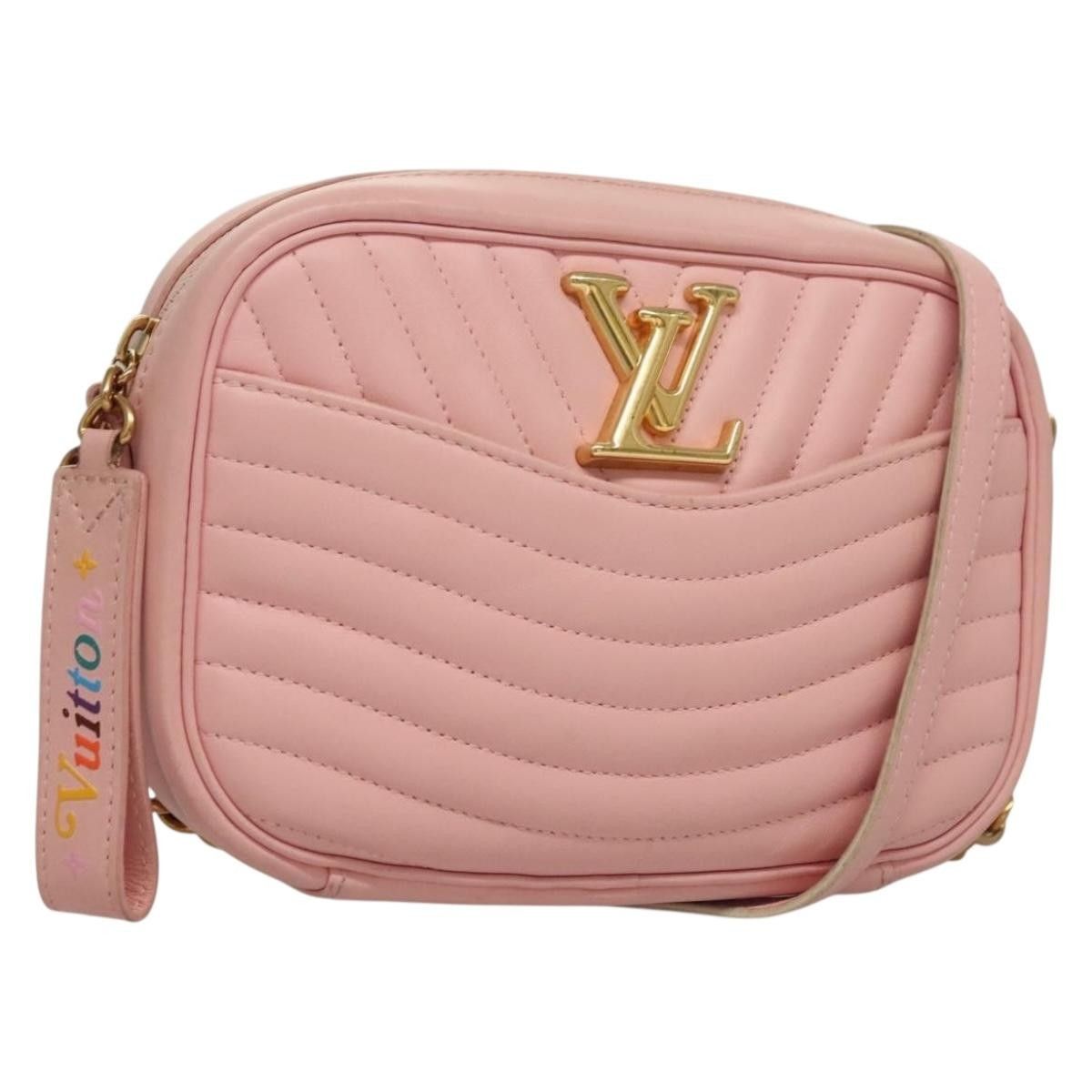 Louis Vuitton Louis Vuitton New Wave Camera Bag Quilted Leather Size ONE SIZE - 15 Thumbnail