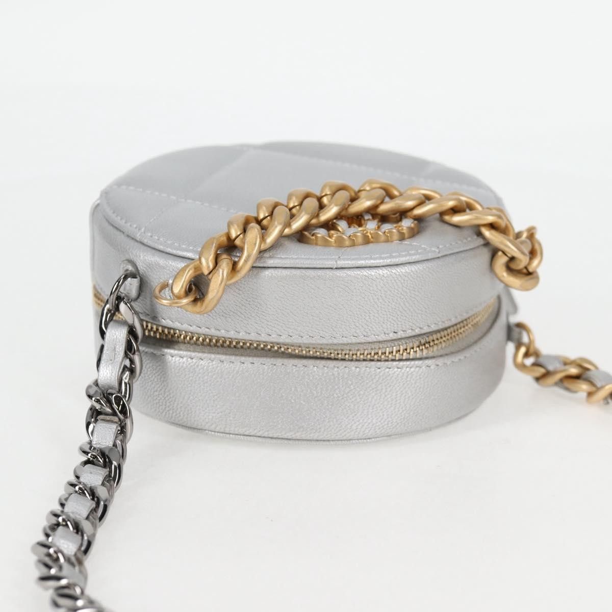 Chanel Chanel 19 Round Clutch with Chain Quilted Leather Size ONE SIZE - 18 Thumbnail