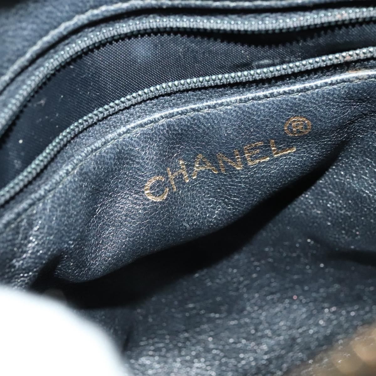 Chanel Chanel Vintage Square Front Pocket Camera Bag Quilted Patent Size ONE SIZE - 6 Thumbnail
