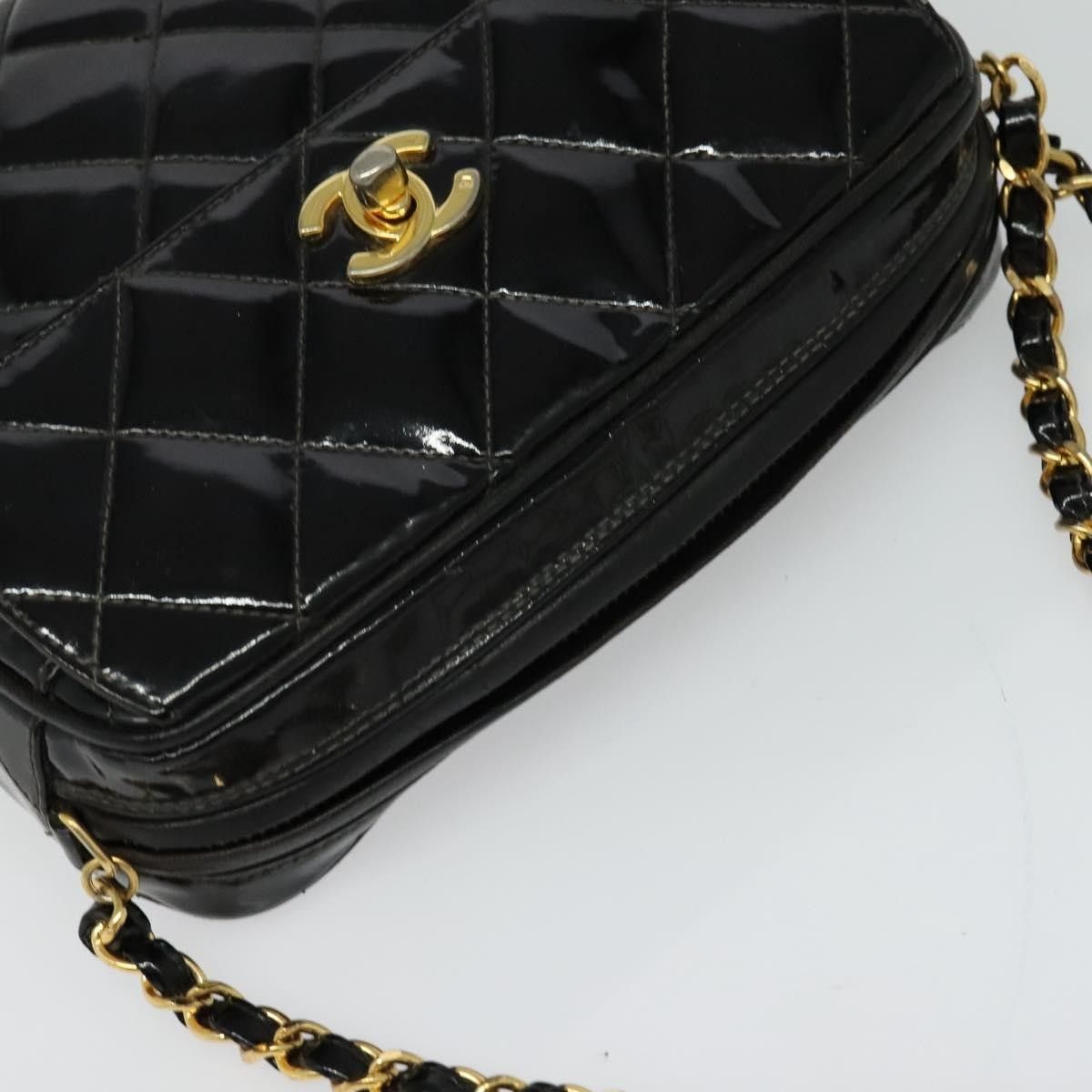 Chanel Chanel Vintage Square Front Pocket Camera Bag Quilted Patent Size ONE SIZE - 18 Thumbnail