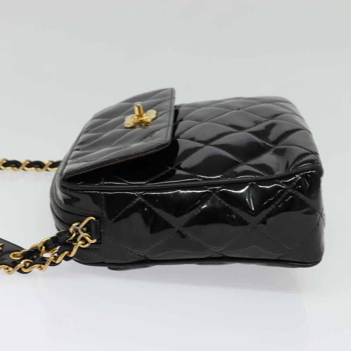 Chanel Chanel Vintage Square Front Pocket Camera Bag Quilted Patent Size ONE SIZE - 3 Thumbnail