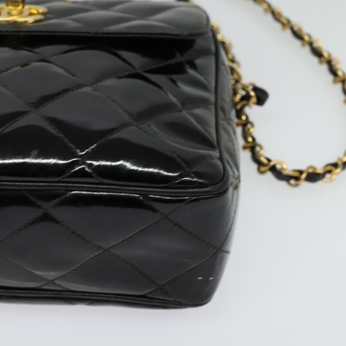 Chanel Chanel Vintage Square Front Pocket Camera Bag Quilted Patent Size ONE SIZE - 11 Thumbnail