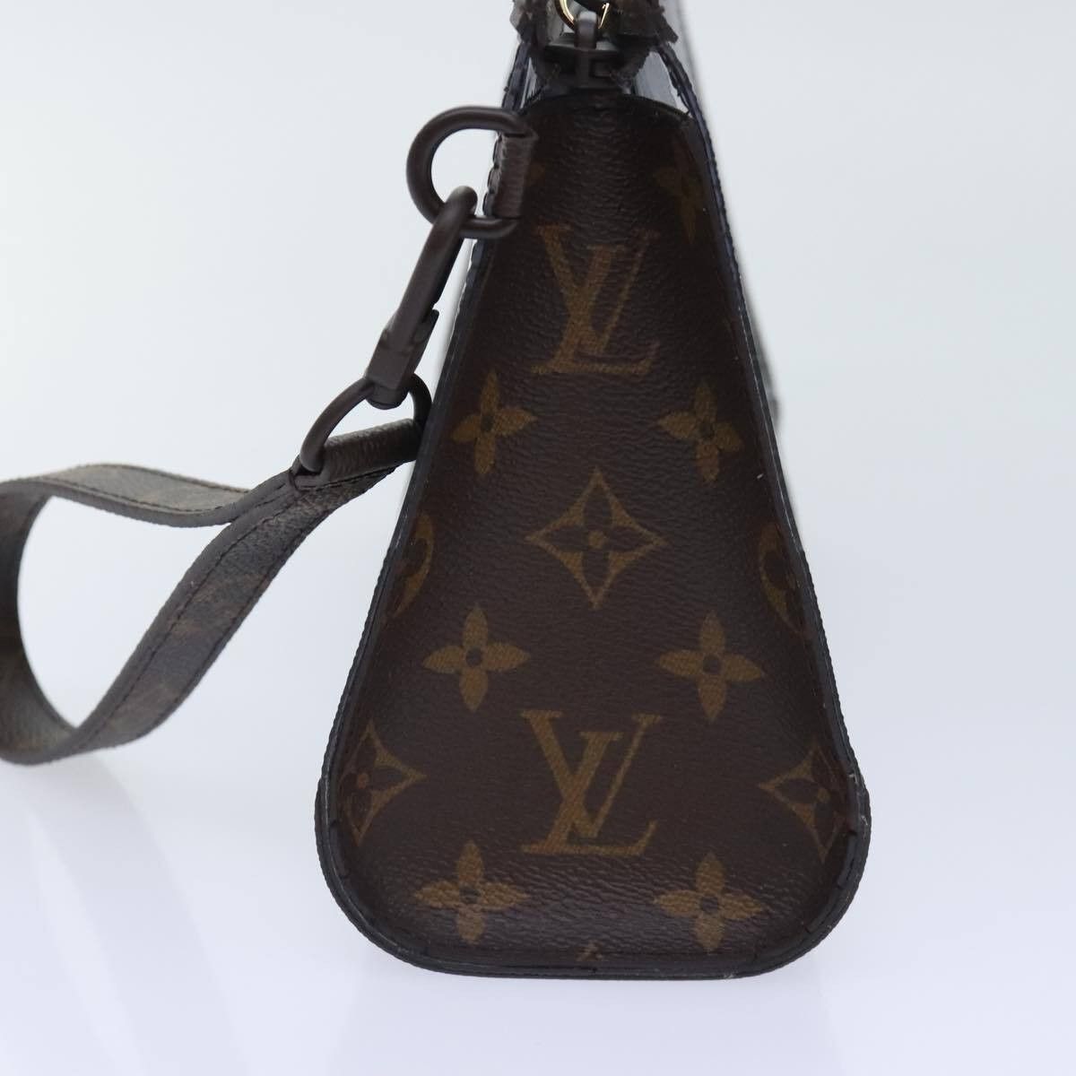 Louis Vuitton Louis Vuitton Chess Stand Pouch Canvas Size ONE SIZE - 4 Thumbnail