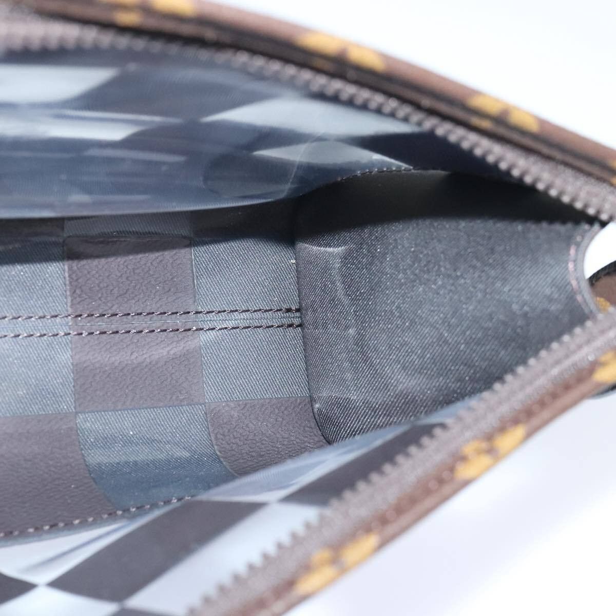 Louis Vuitton Louis Vuitton Chess Stand Pouch Canvas Size ONE SIZE - 19 Thumbnail