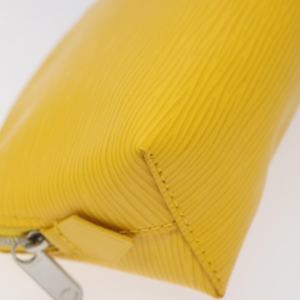 Louis Vuitton Louis Vuitton Cosmetic Pouch Epi Leather Size ONE SIZE - 9 Thumbnail