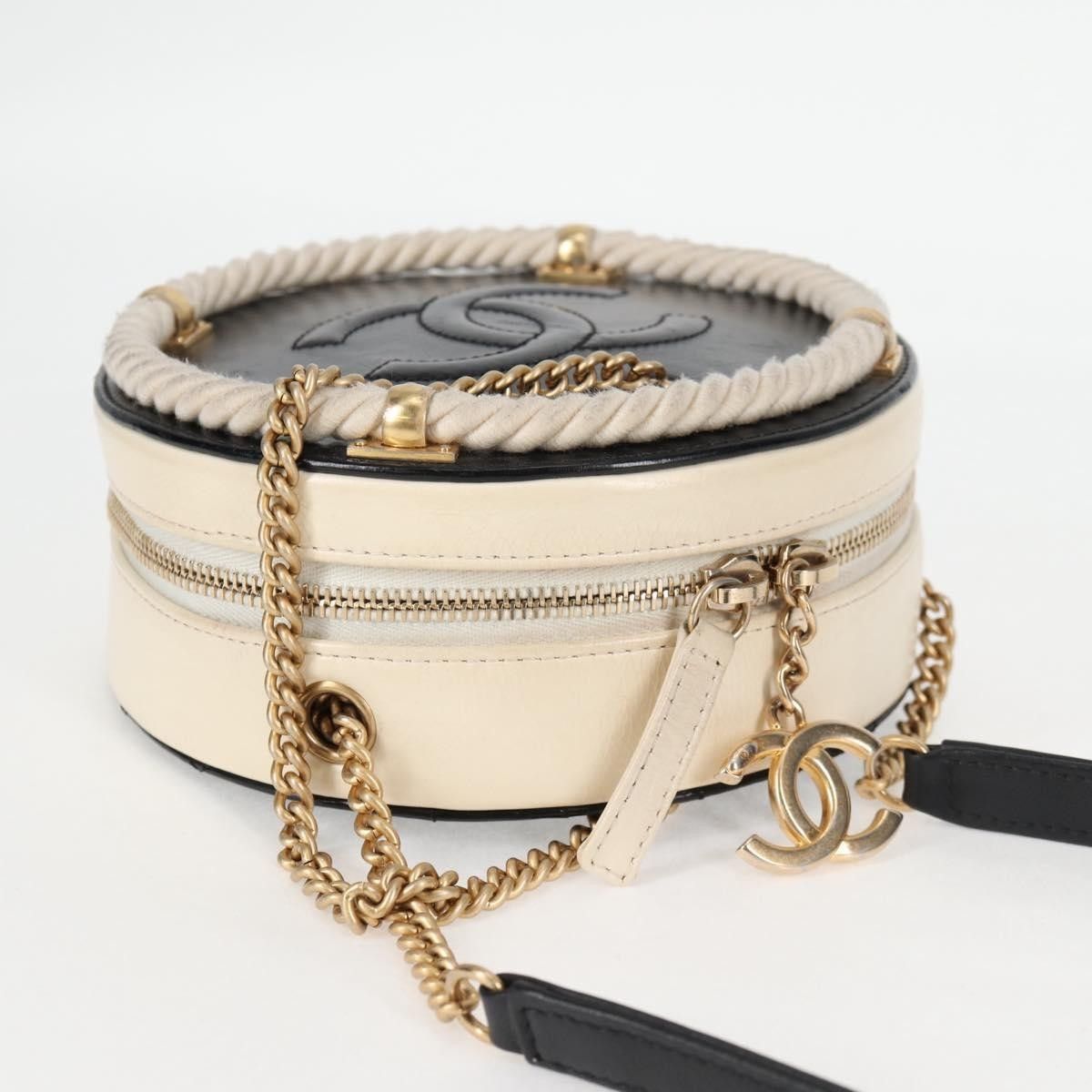 Chanel Chanel En Vogue Round Bag Crumpled Calfskin Size ONE SIZE - 13 Thumbnail
