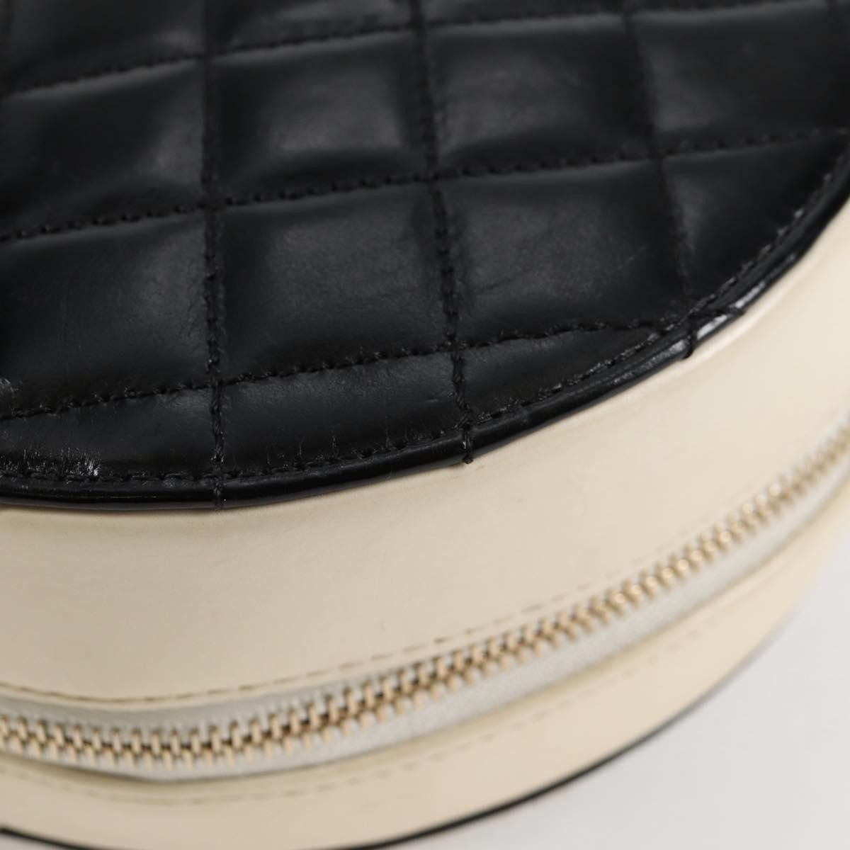Chanel Chanel En Vogue Round Bag Crumpled Calfskin Size ONE SIZE - 10 Thumbnail