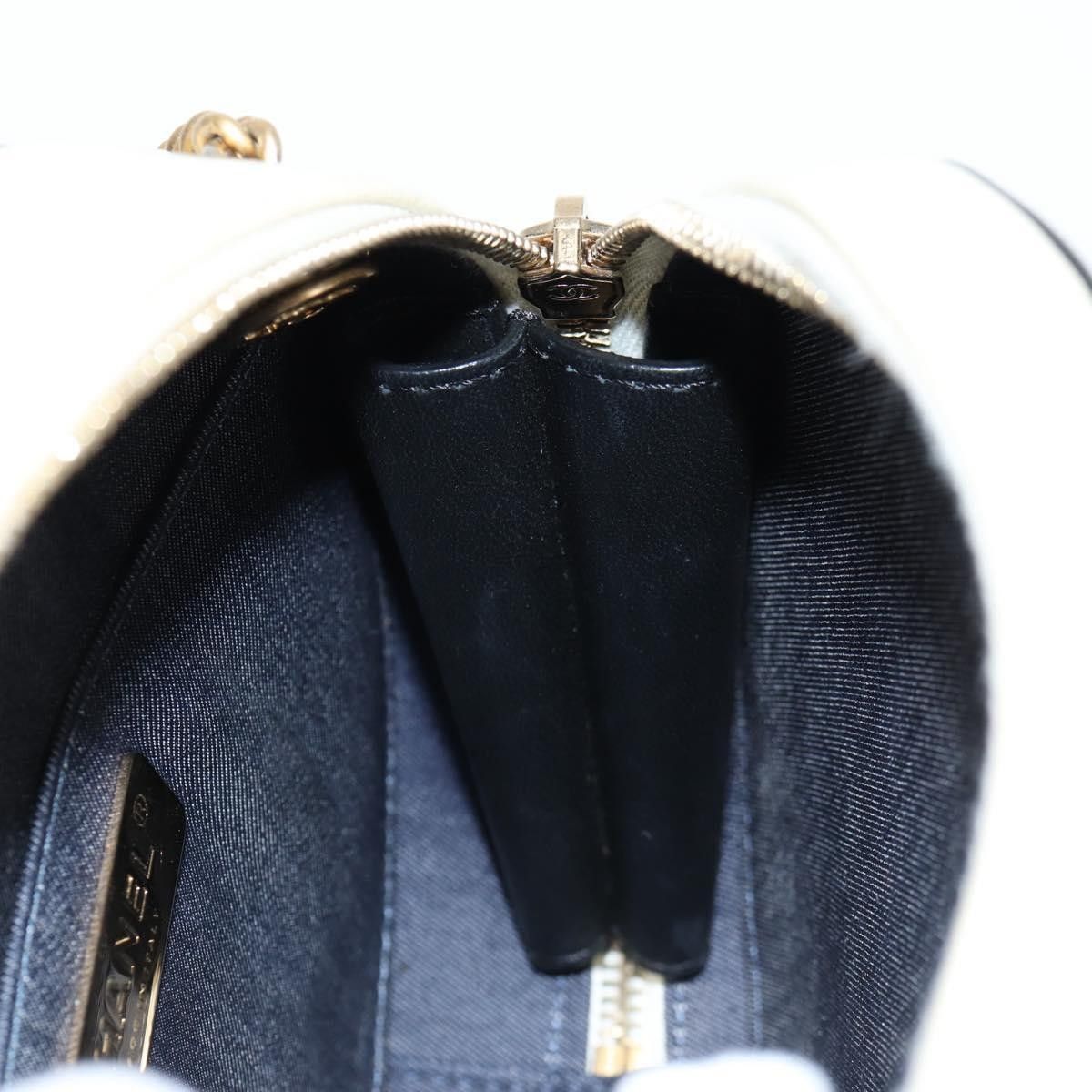 Chanel Chanel En Vogue Round Bag Crumpled Calfskin Size ONE SIZE - 23 Thumbnail