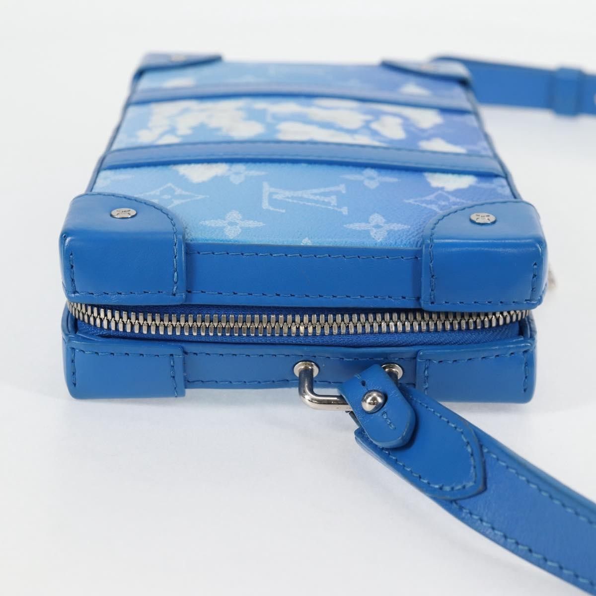 Louis Vuitton Louis Vuitton Soft Trunk Wallet Limited Edition Monogram Clouds Size ONE SIZE - 4 Thumbnail