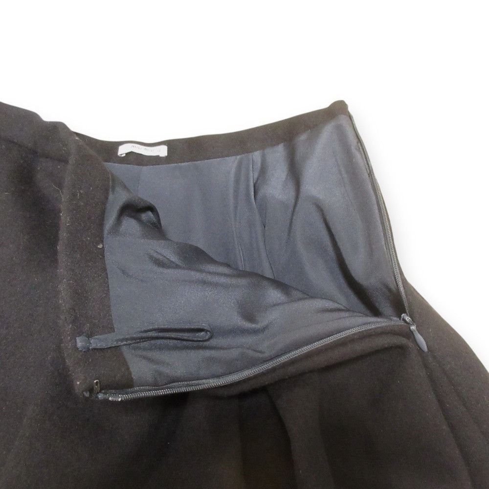 Miu Miu Miu Miu Miu Miu Box Pleats 100% Wool Skirt Natural Material Skirts DUTY FREE for USA Size ONE SIZE - 3 Thumbnail